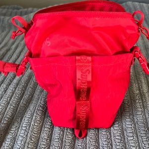 Supreme FW20 Red Neck Bag.